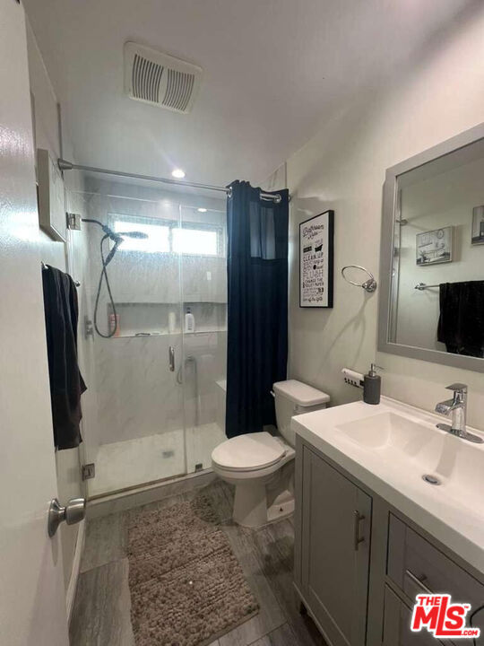 17014 Rinaldi Street Property Photo 13