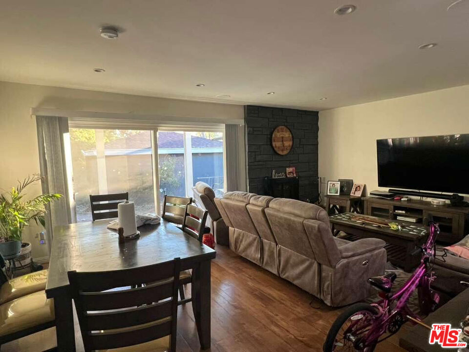 17014 Rinaldi Street Property Photo 18