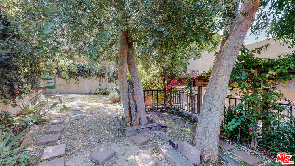 3627 Crestmont Avenue Property Photo 42