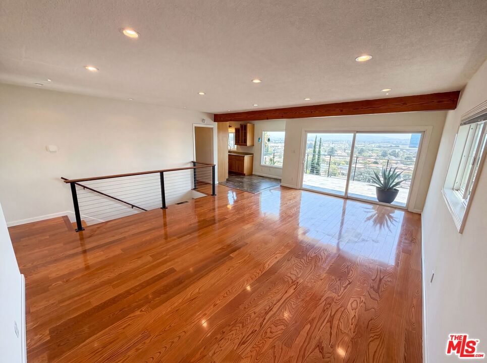 176 Waverly Drive Property Photo 3