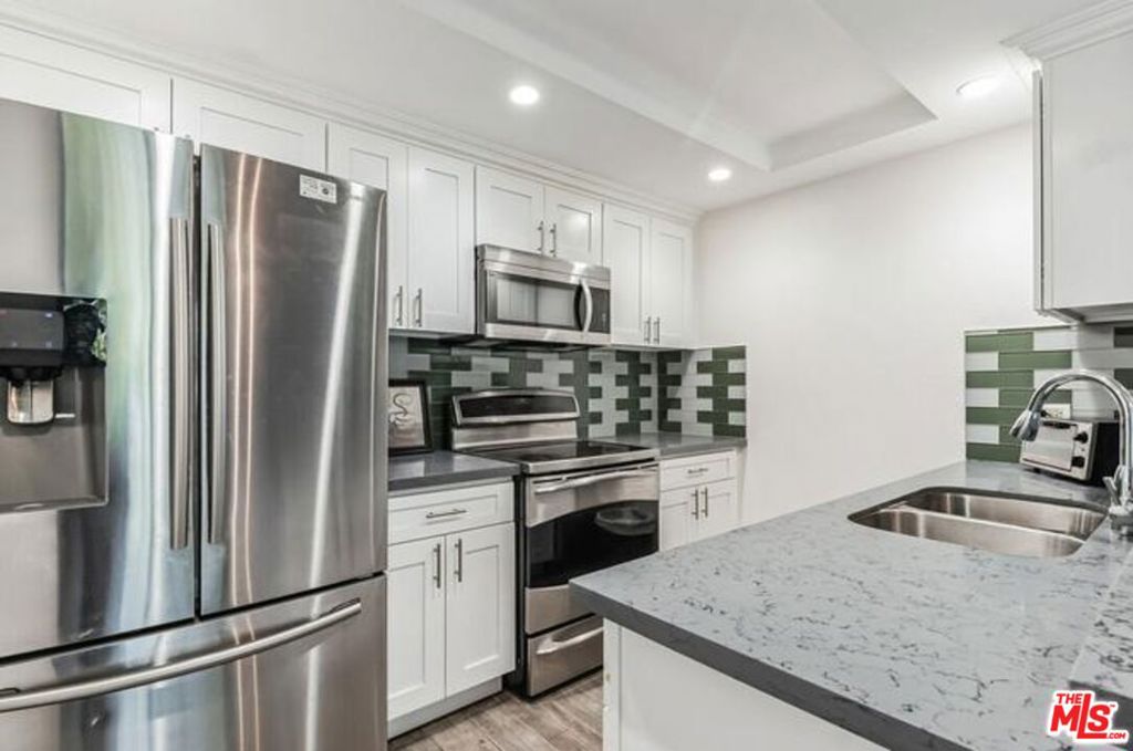 10535 Wilshire Boulevard 404 Property Photo 8