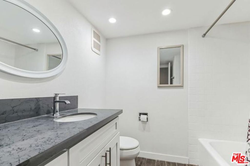 10535 Wilshire Boulevard 404 Property Photo 15