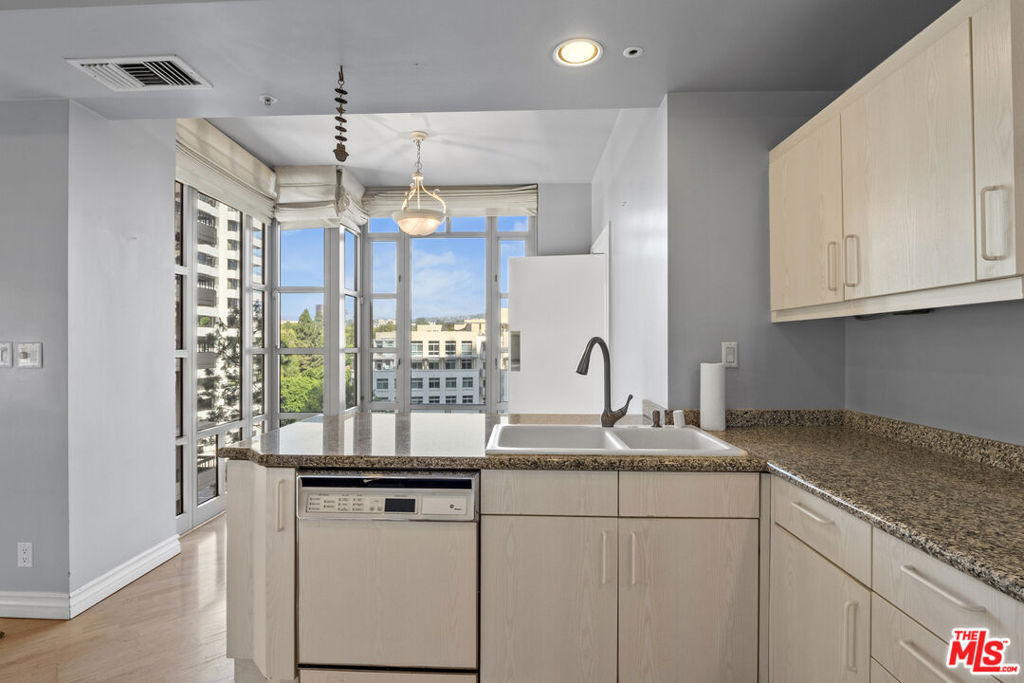 10580 Wilshire Boulevard 6nw Property Photo 7