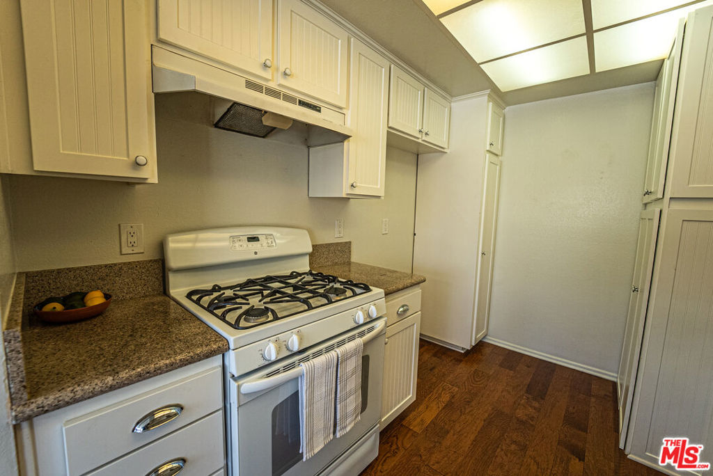 1963 Covington Avenue Property Photo 4