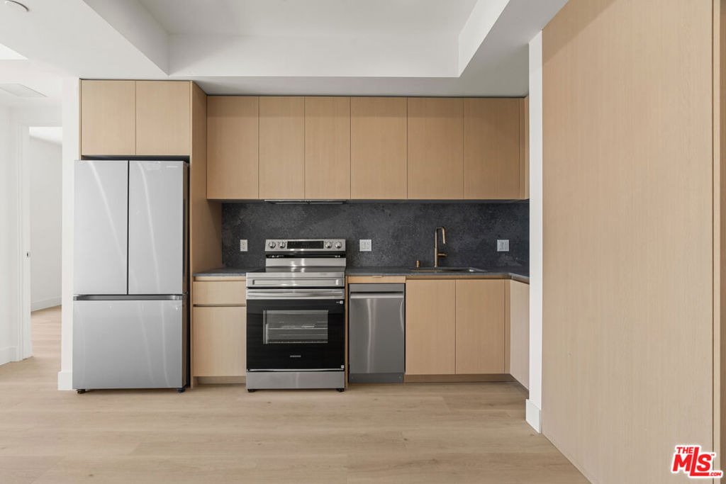 1808 Lincoln Boulevard 413 Property Photo 6