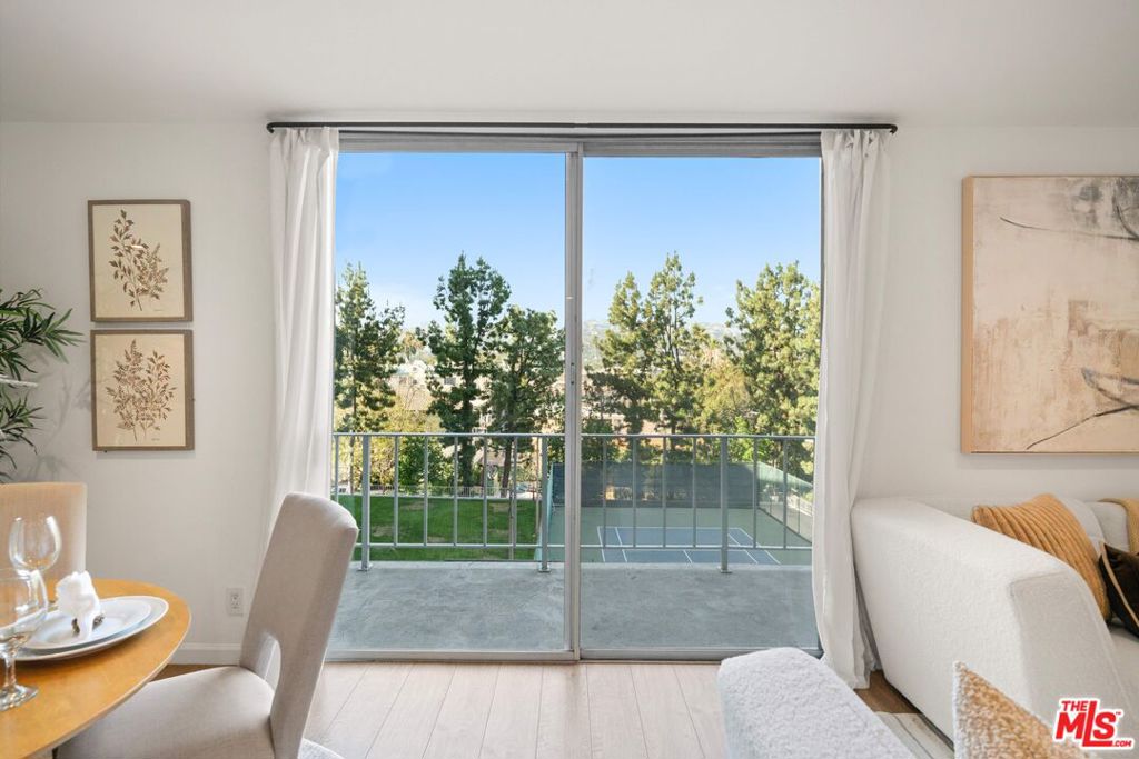 100 S Doheny Drive 514 Property Photo 6