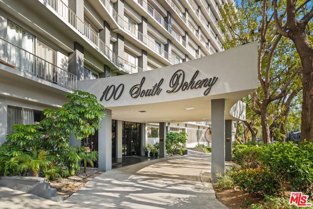 100 S Doheny Drive 514 Property Photo 26