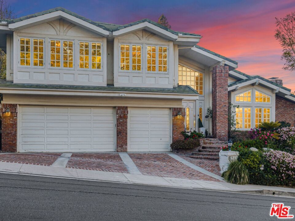 6111 County Oak Road Property Photo 1