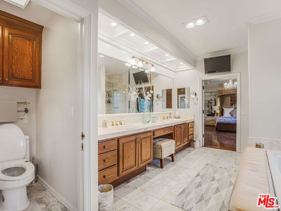 6111 County Oak Road Property Photo 22