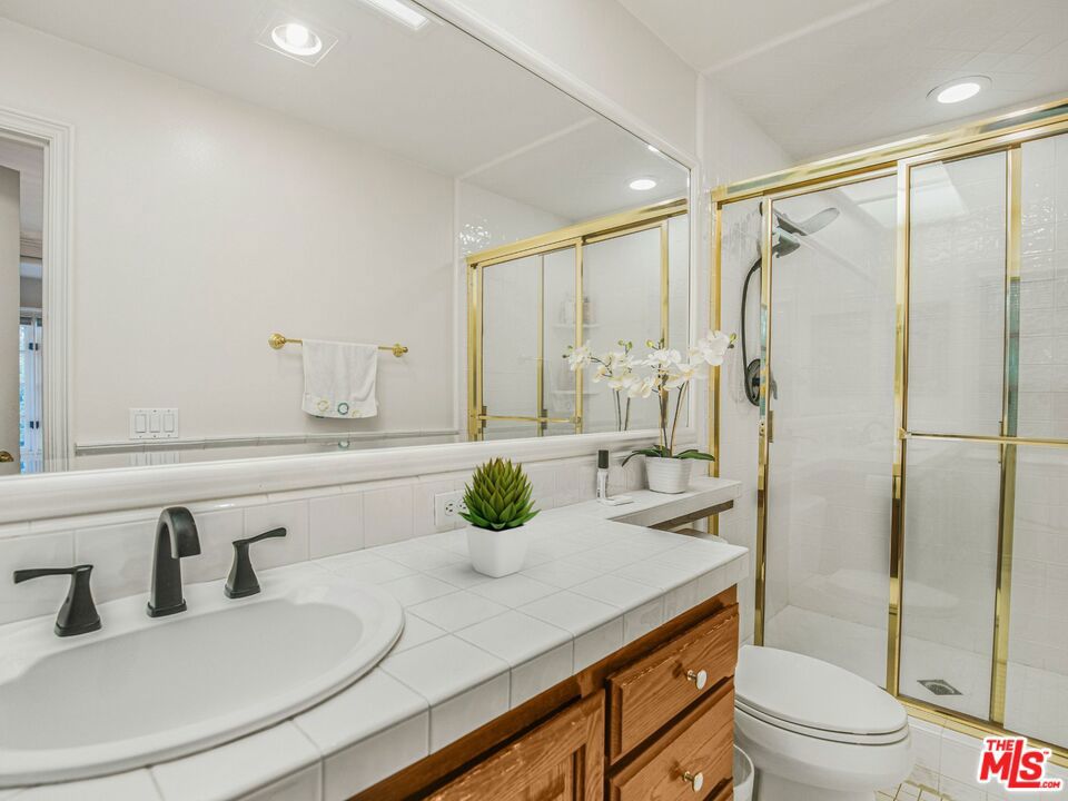 6111 County Oak Road Property Photo 29