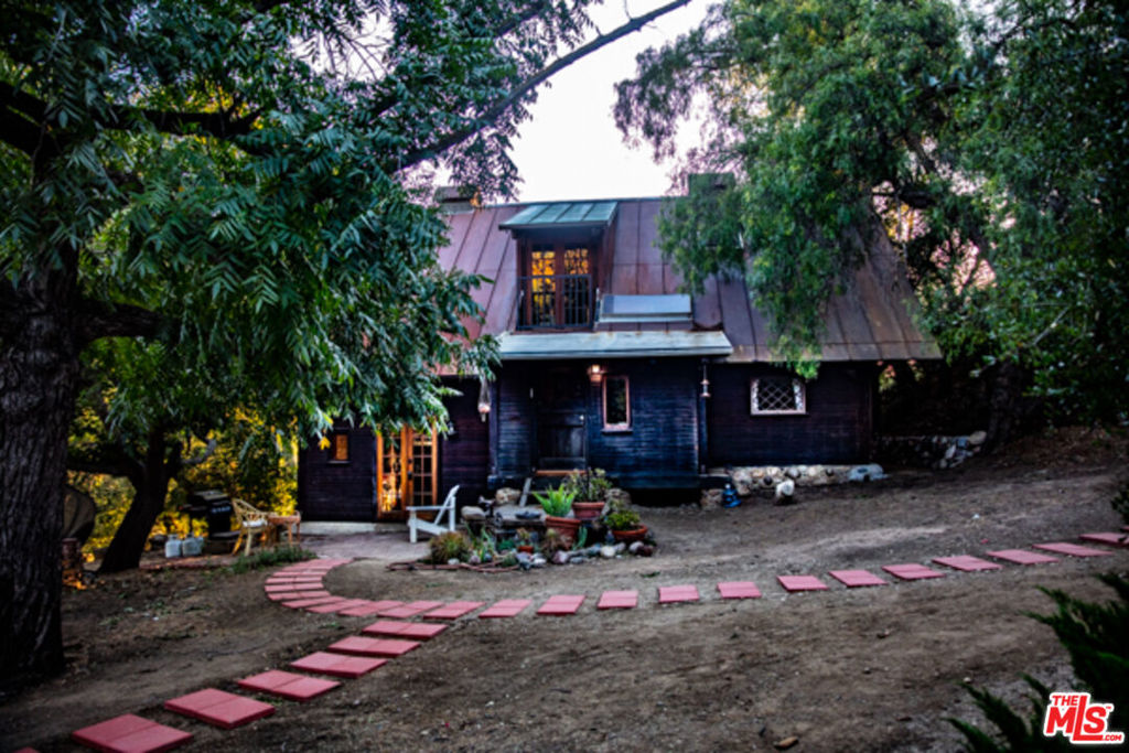 2521 Topanga Skyline Drive Property Photo 20