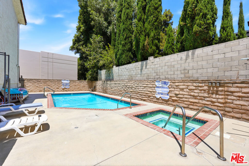 14937 Sherman Way 2 Property Photo 54