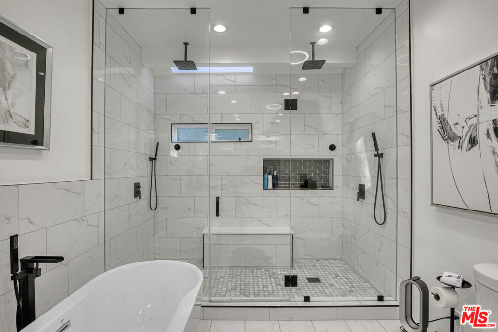 4110 Vanetta Place Property Photo 3