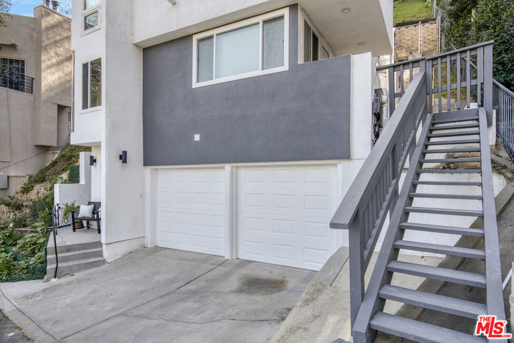 4110 Vanetta Place Property Photo 10