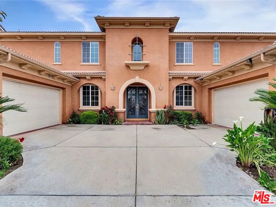 11563 Trailway Drive Property Photo 2