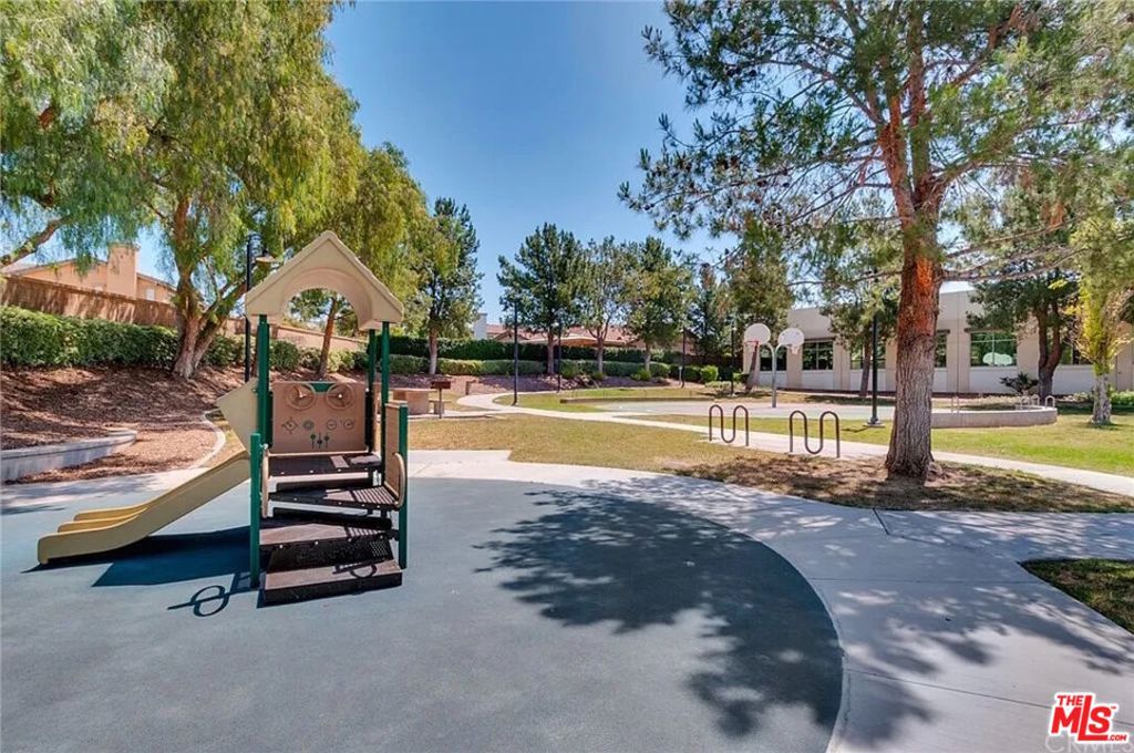 11563 Trailway Drive Property Photo 33