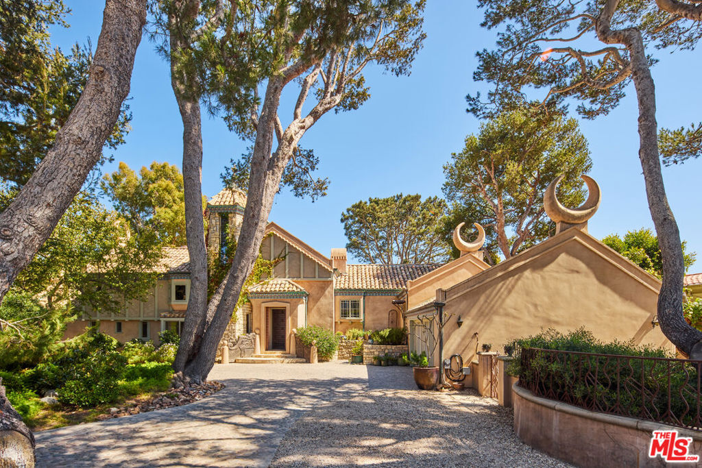 28980 Cliffside Drive Property Photo 4