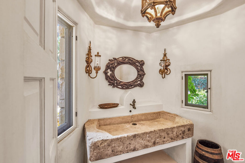 28980 Cliffside Drive Property Photo 27