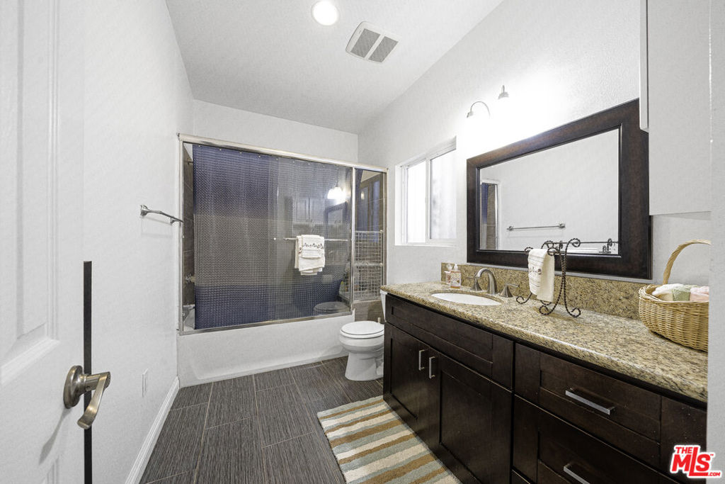 416 N Serrano Avenue Property Photo 7