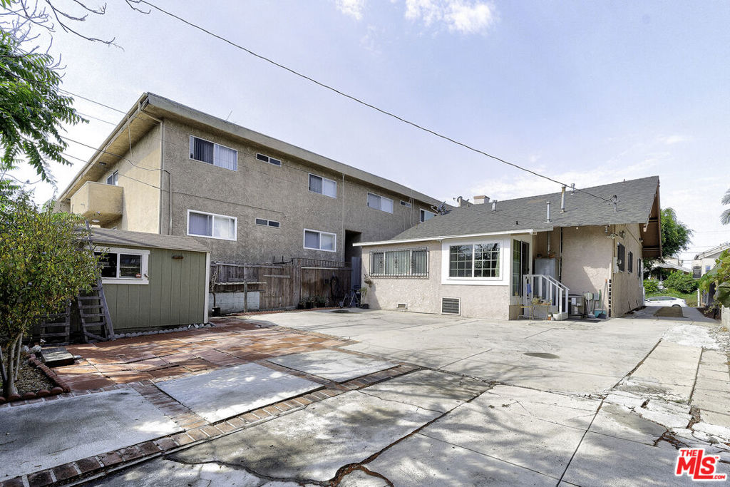 416 N Serrano Avenue Property Photo 12