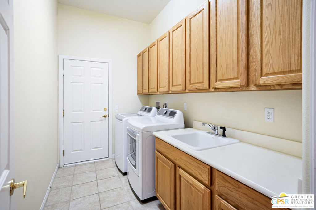44077 Royal Troon Drive Property Photo 13