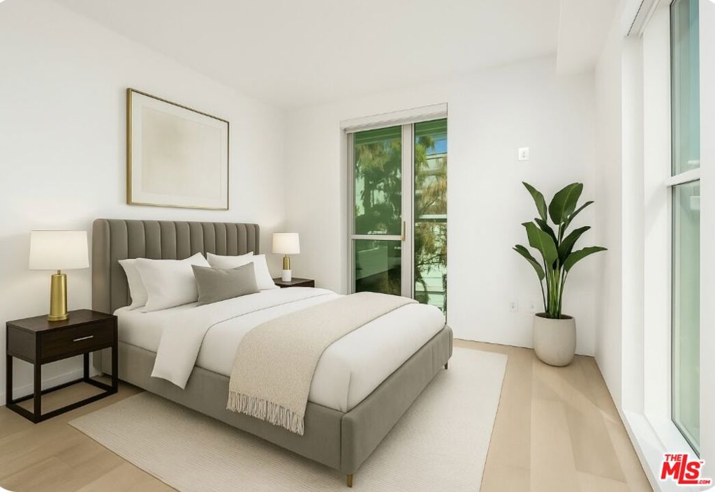1136 N La Cienega Boulevard Ph503 Property Photo 6