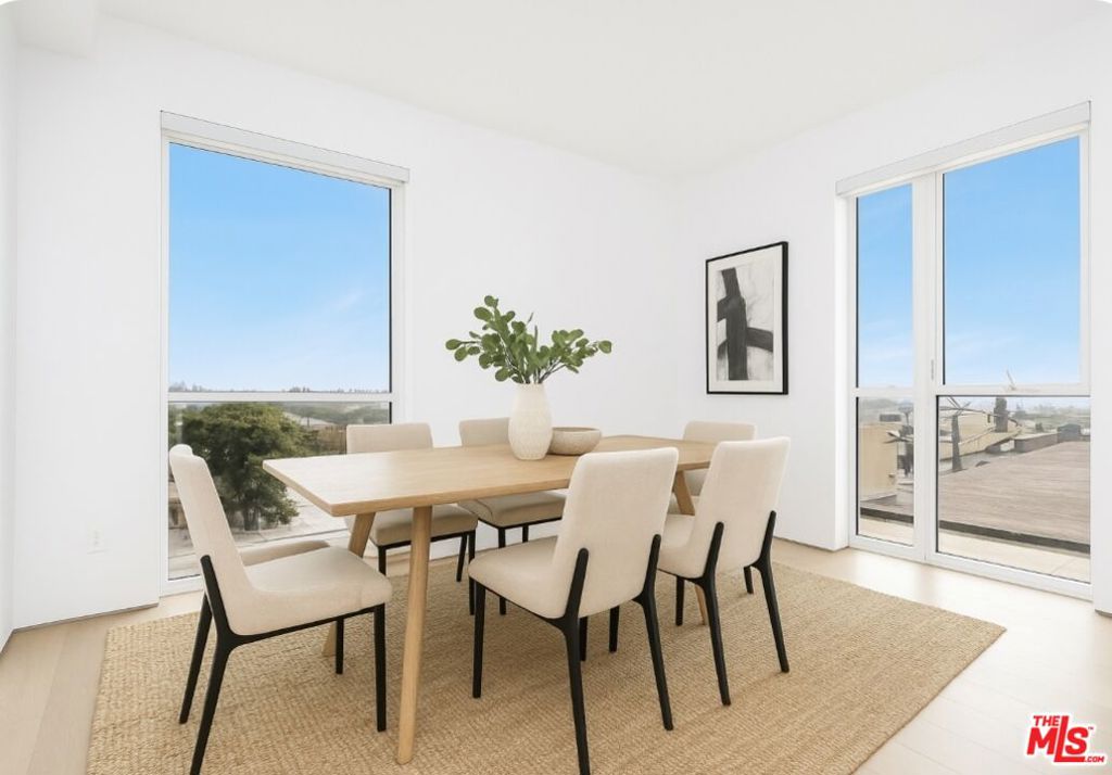1136 N La Cienega Boulevard Ph503 Property Photo 8