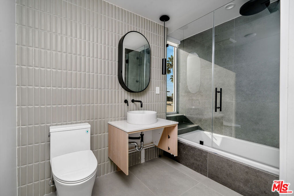 1136 N La Cienega Boulevard Ph503 Property Photo 10