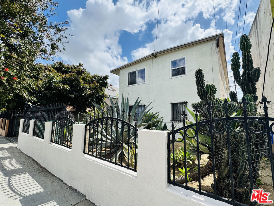 6214 Hooper Avenue Property Photo 1
