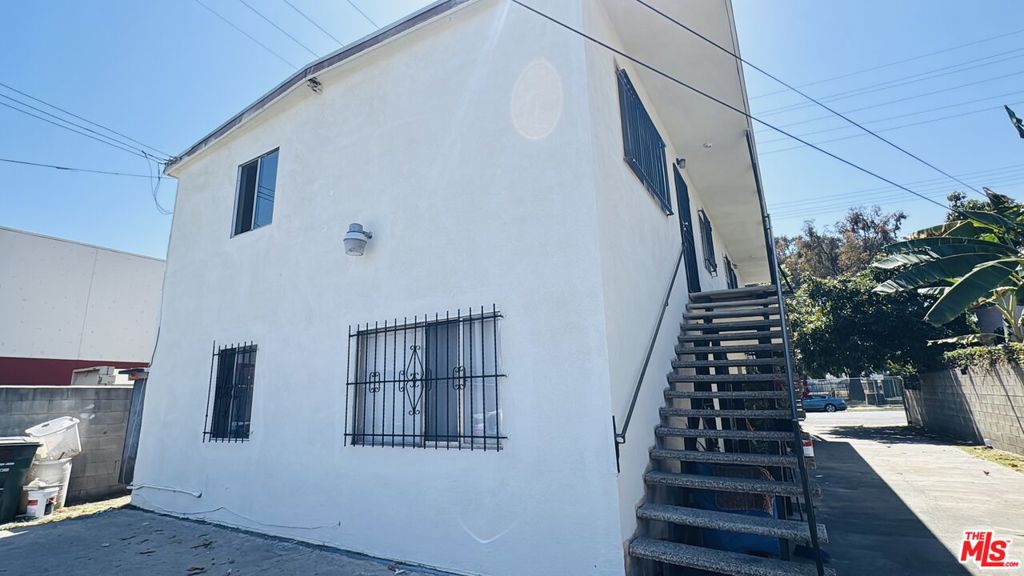 6214 Hooper Avenue Property Photo 2