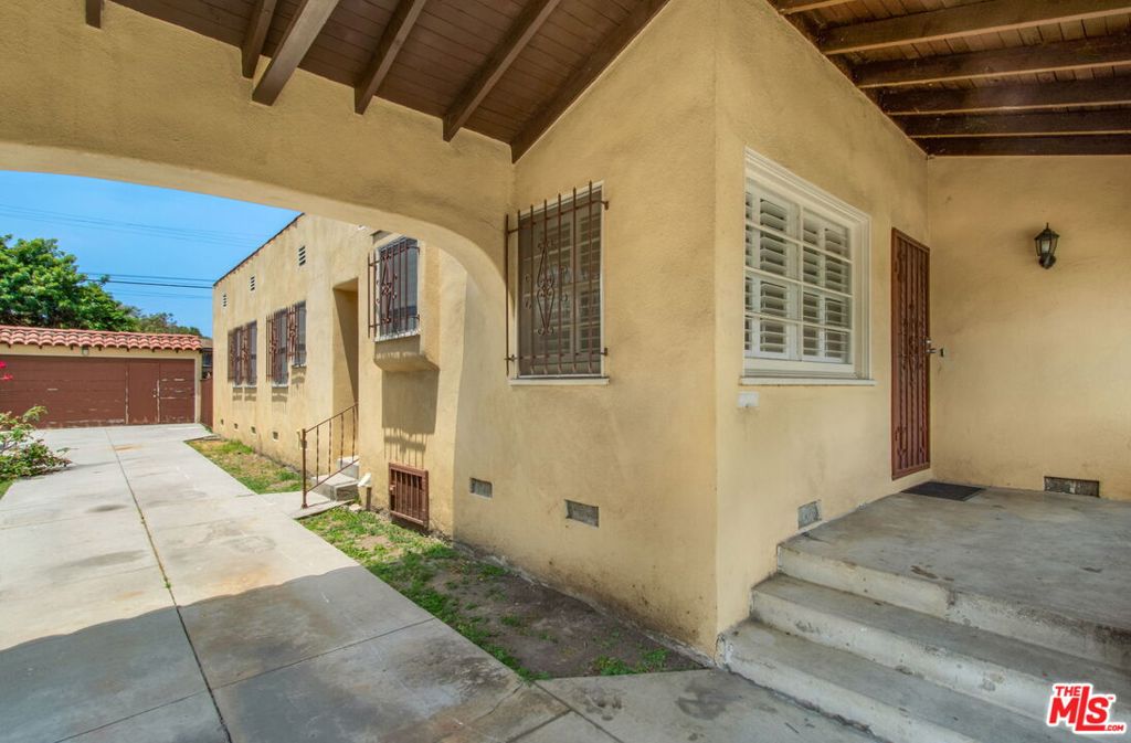 3785 Degnan Boulevard Property Photo 4