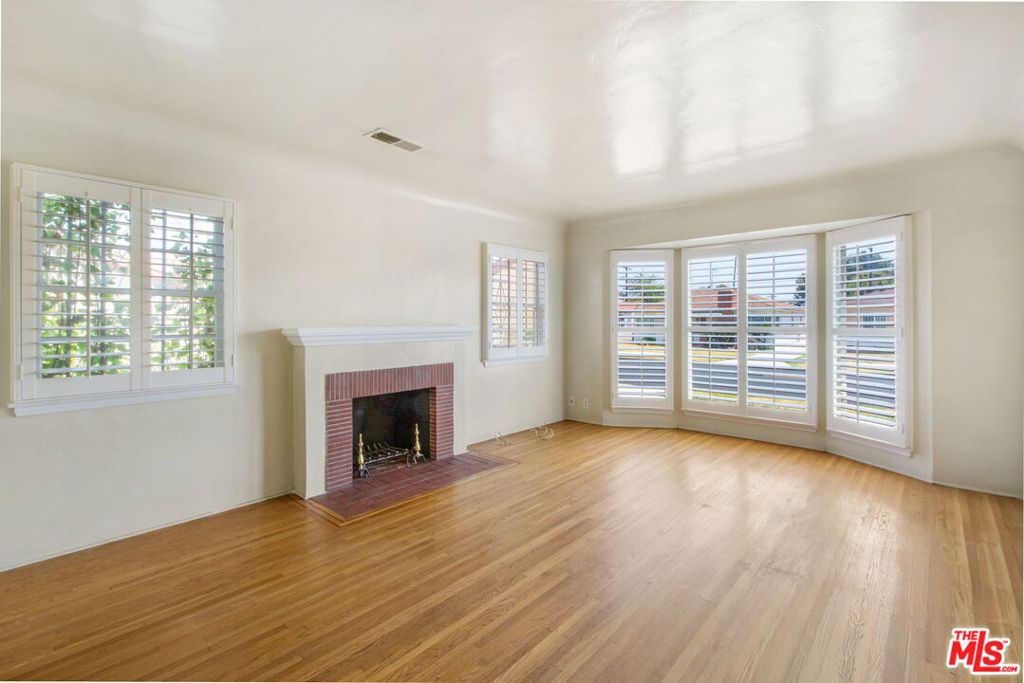 3785 Degnan Boulevard Property Photo 7