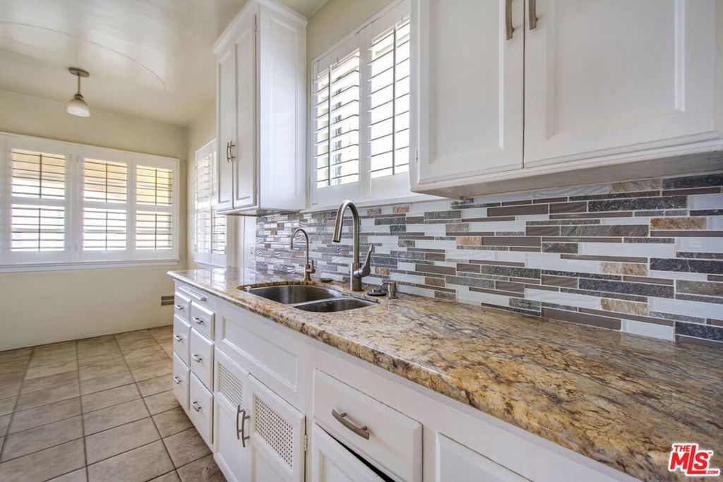 3785 Degnan Boulevard Property Photo 16