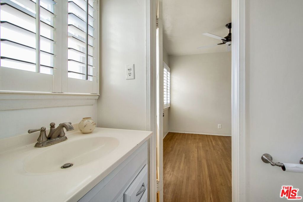 3785 Degnan Boulevard Property Photo 17