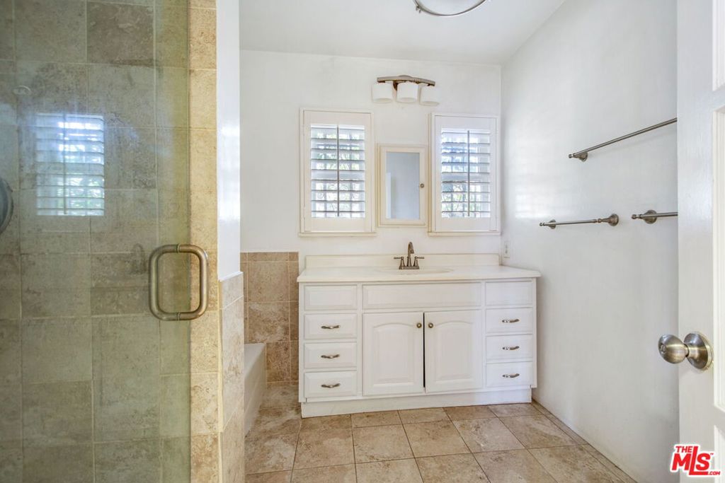3785 Degnan Boulevard Property Photo 20