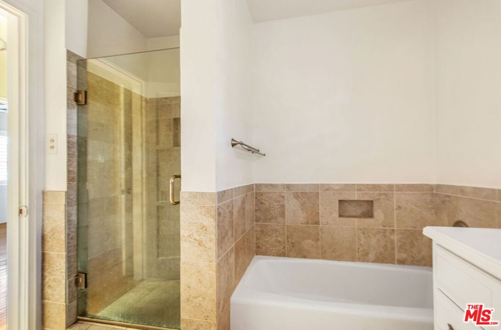 3785 Degnan Boulevard Property Photo 21
