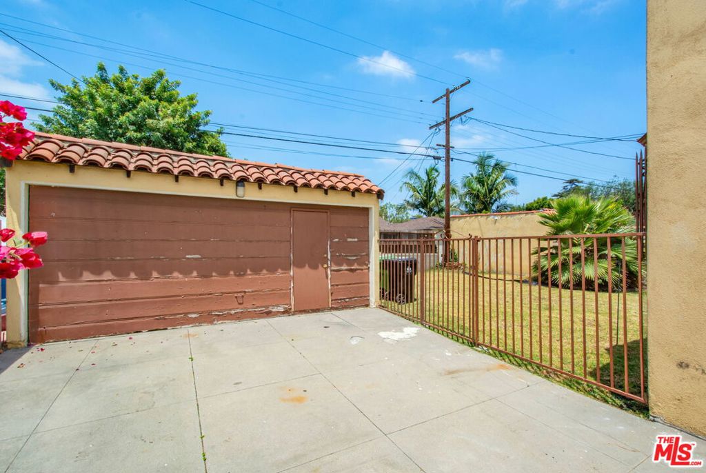 3785 Degnan Boulevard Property Photo 33