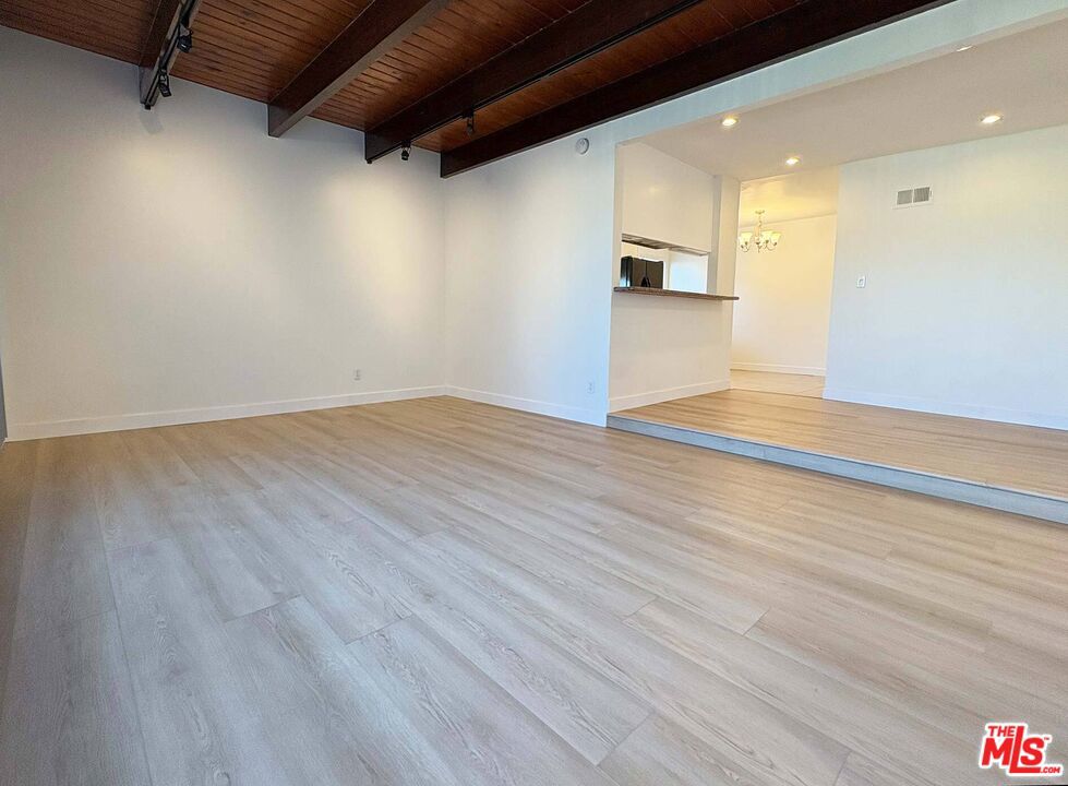 870 Figueroa Terrace 1 Property Photo 2