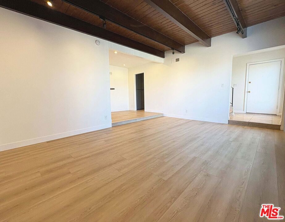 870 Figueroa Terrace 1 Property Photo 3