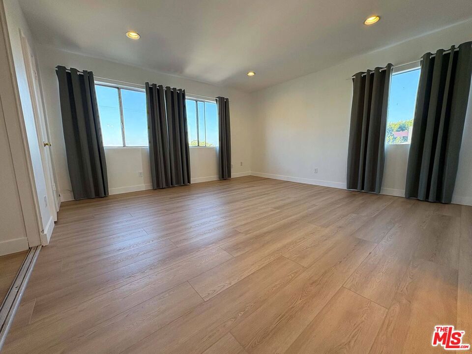 870 Figueroa Terrace 1 Property Photo 15