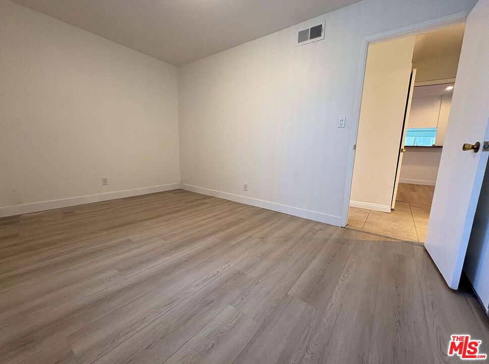 870 Figueroa Terrace 1 Property Photo 26