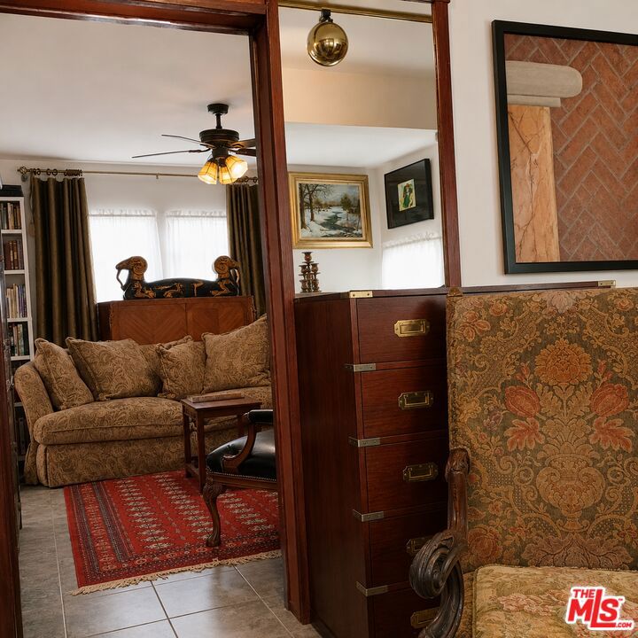 657 W 66th Street Property Photo 5