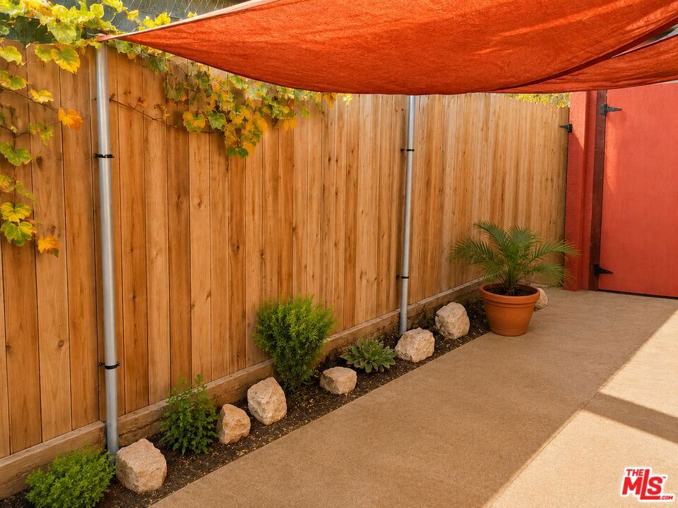 657 W 66th Street Property Photo 14