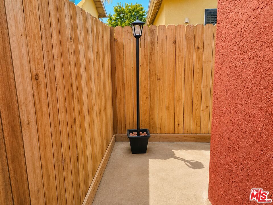 657 W 66th Street Property Photo 15