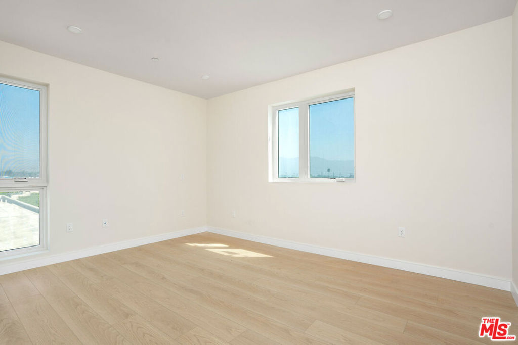 5320 Cartwright Avenue 308 Property Photo 5