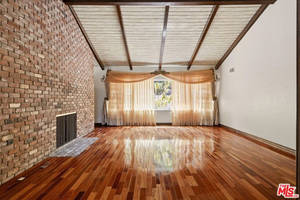 4131 Mantova Drive Property Photo 8