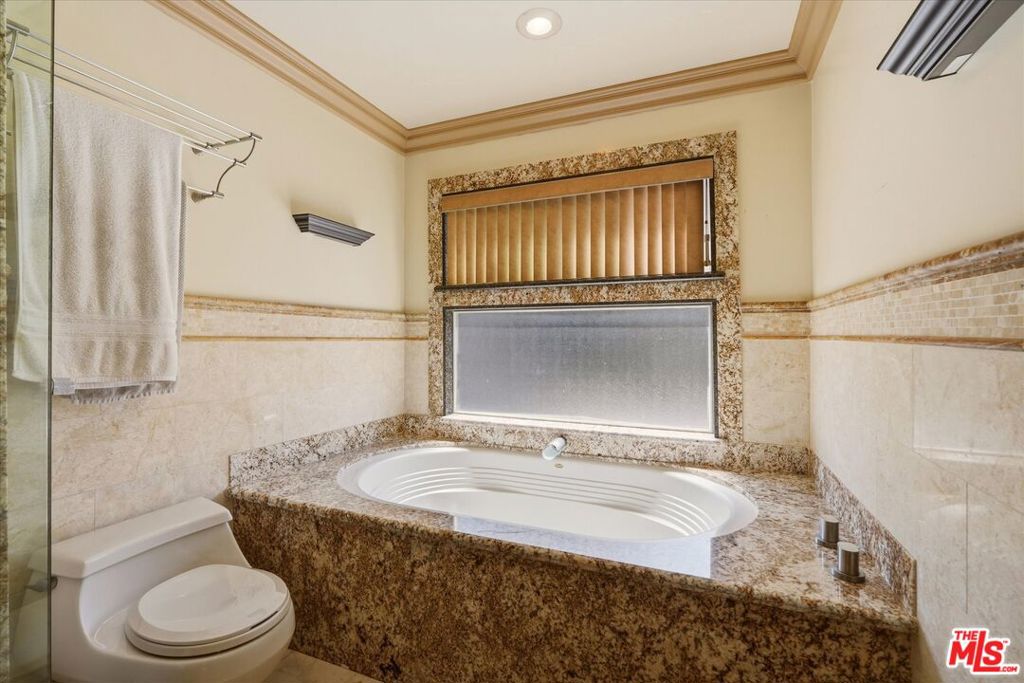 4131 Mantova Drive Property Photo 47