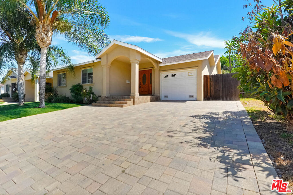 17550 Collins Street Property Photo 46