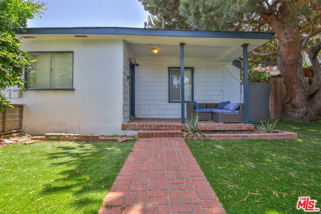 1817 17th Street Property Photo 2