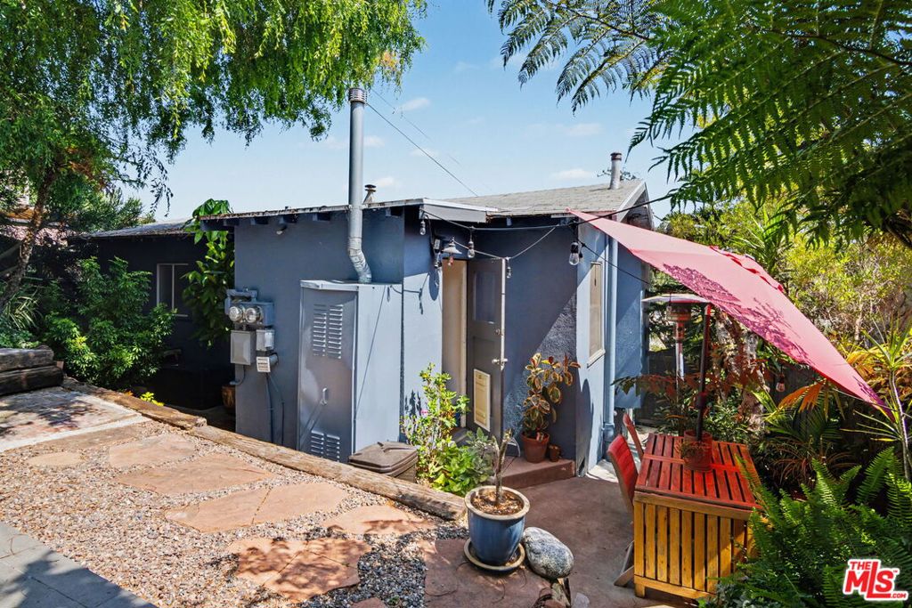 2449 Riverside Place Property Photo 16